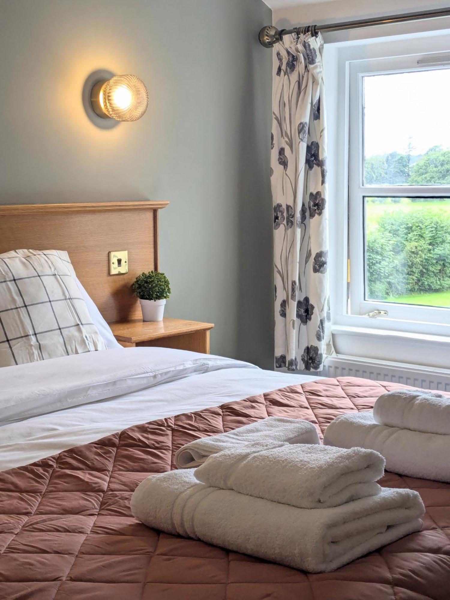 Hotel The Whoop Kirkby Lonsdale Esterno foto